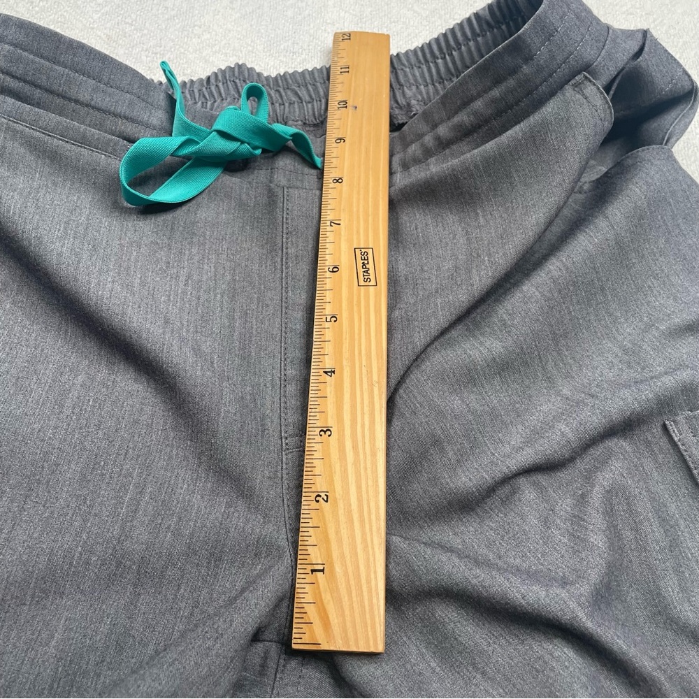 Figs Gray Cargo Pants Teal Drawstring
Size Small ~‎ Healthcare ~Medical Staff - Picture 9 of 12